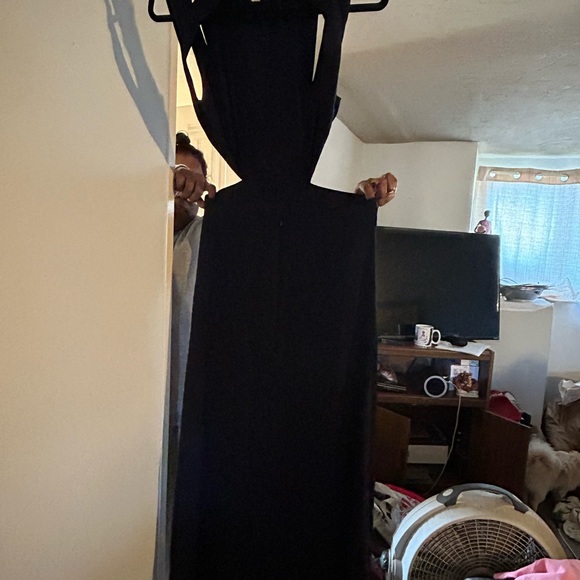 H&M gown - Picture 2 of 2